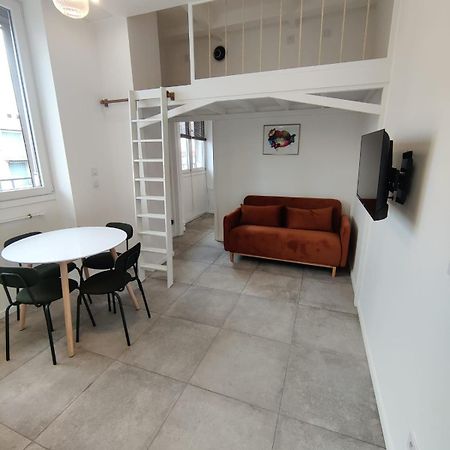 Loft Chic Avec Mezzanine Contemporaine Apartment Venissieux Exterior photo