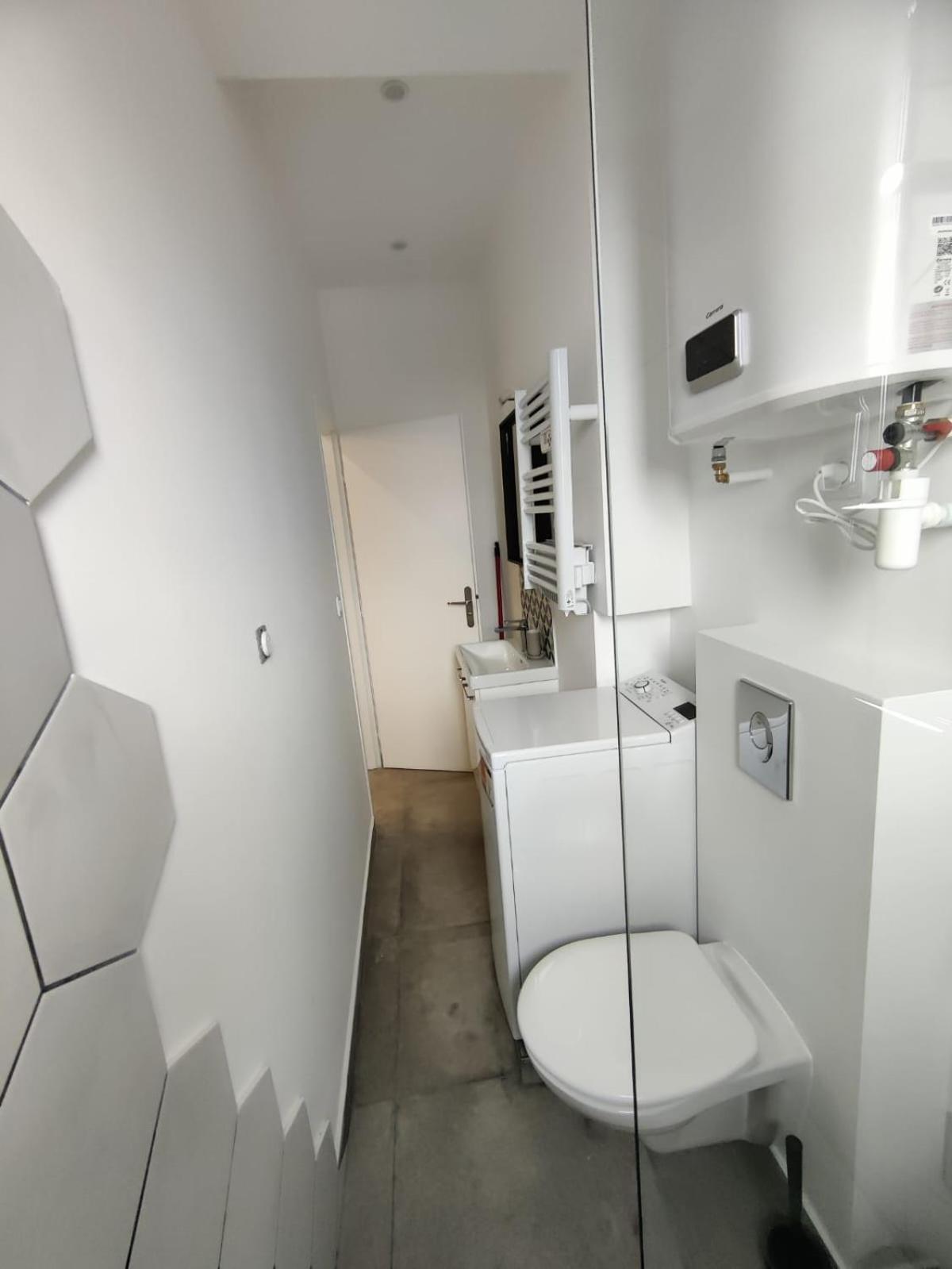 Loft Chic Avec Mezzanine Contemporaine Apartment Venissieux Exterior photo