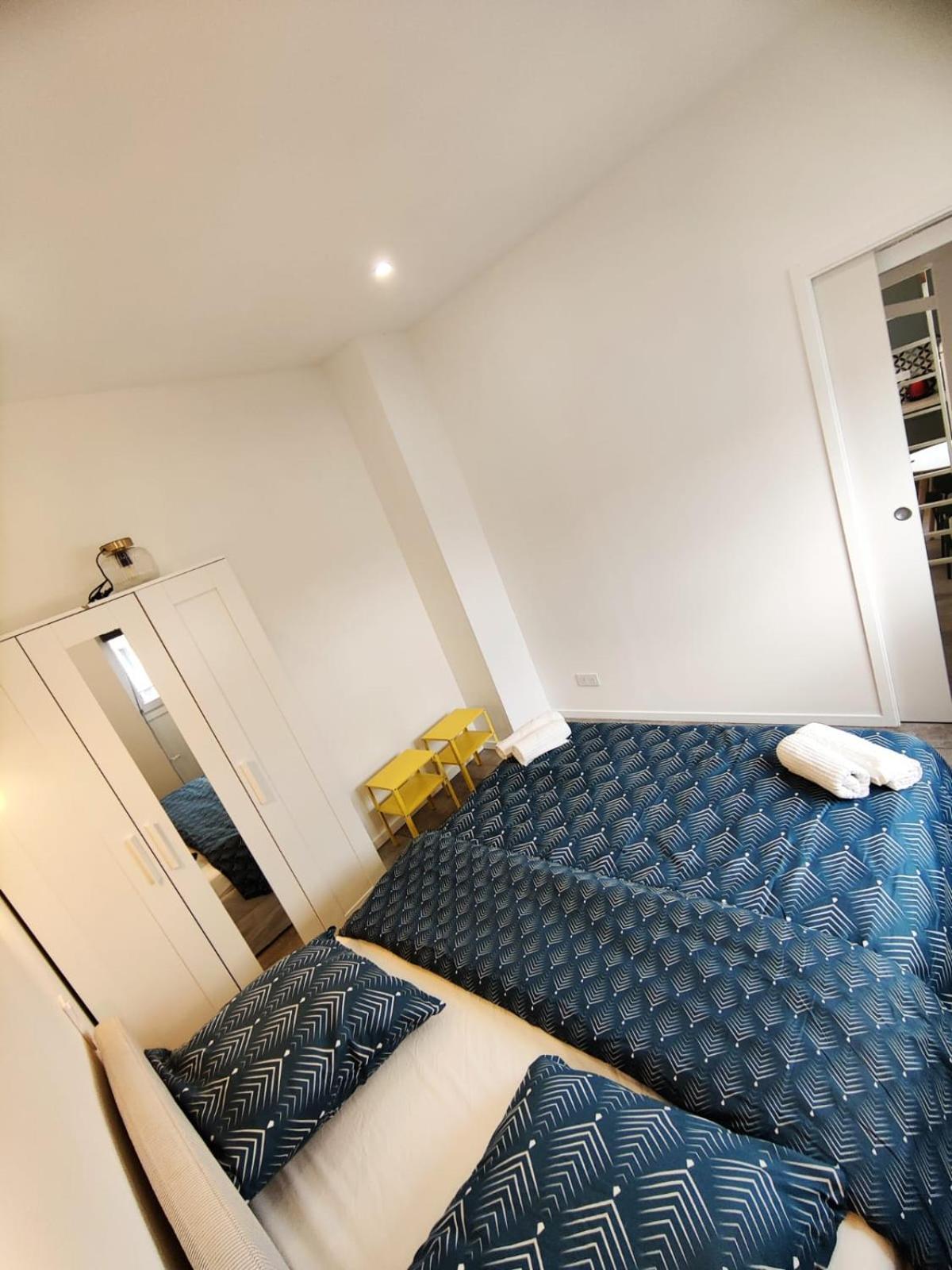 Loft Chic Avec Mezzanine Contemporaine Apartment Venissieux Exterior photo