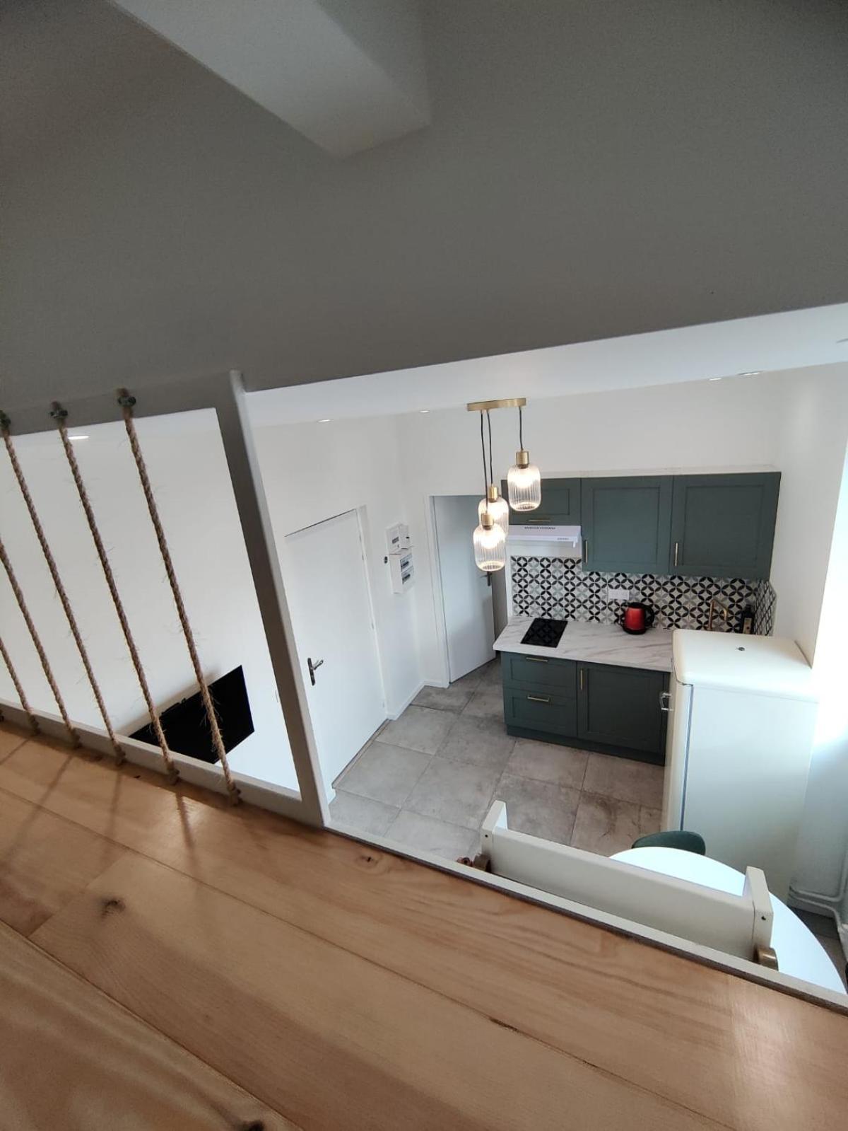 Loft Chic Avec Mezzanine Contemporaine Apartment Venissieux Exterior photo