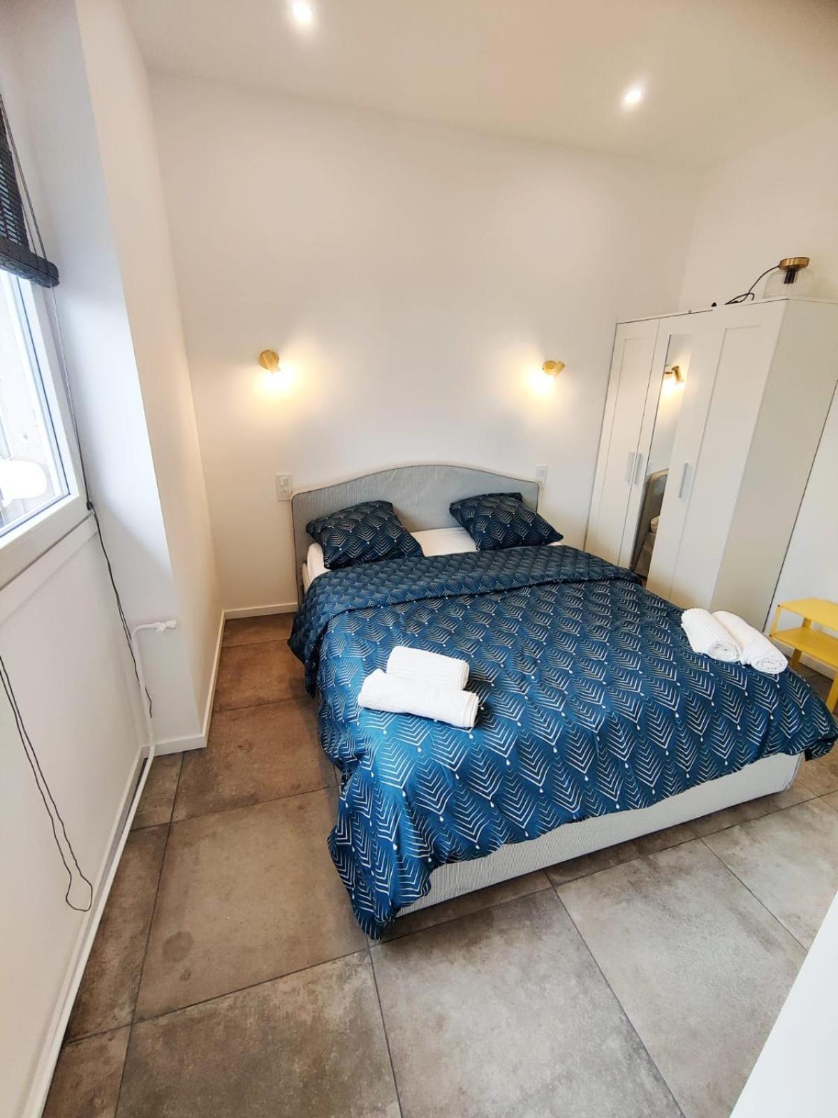 Loft Chic Avec Mezzanine Contemporaine Apartment Venissieux Exterior photo